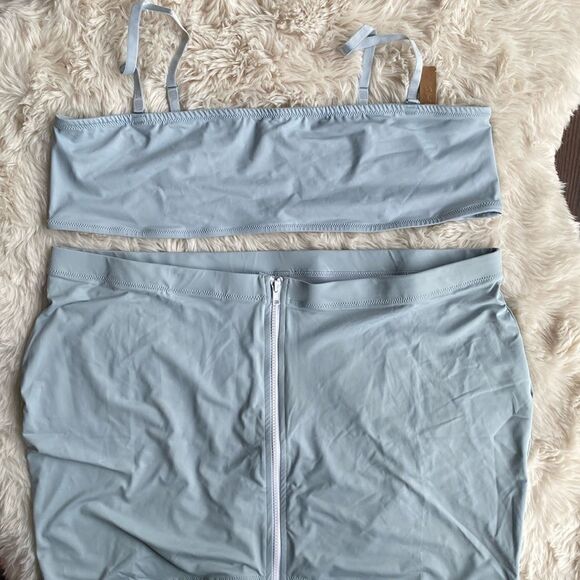 Skims Faded Denim Color Micro Bandeau Top and Skirt Swim Set 4XL - Picture 1 of 6